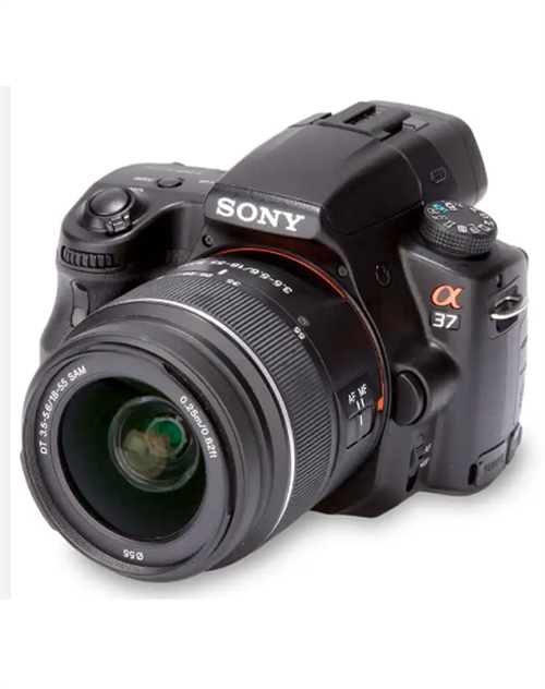 Sony Alpha A37 + 18-55mm obj